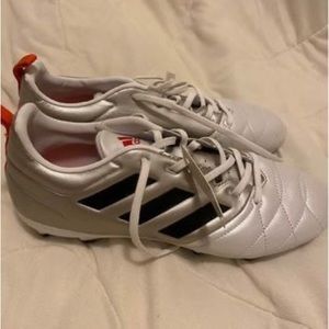 Adidas Women’s Soccer Cleats Size 7.5